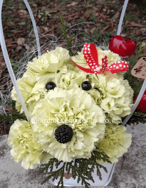 Simpatico Cagnolino  in borsa ( concordare il colore telefonicamente)